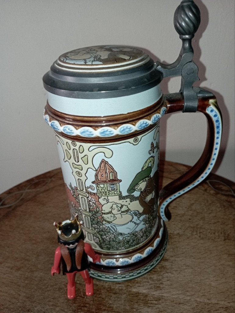 687) Villeroy & Boch Brothers Grimm #2903 bierpul, Antiek en Kunst, Curiosa en Brocante, Ophalen of Verzenden