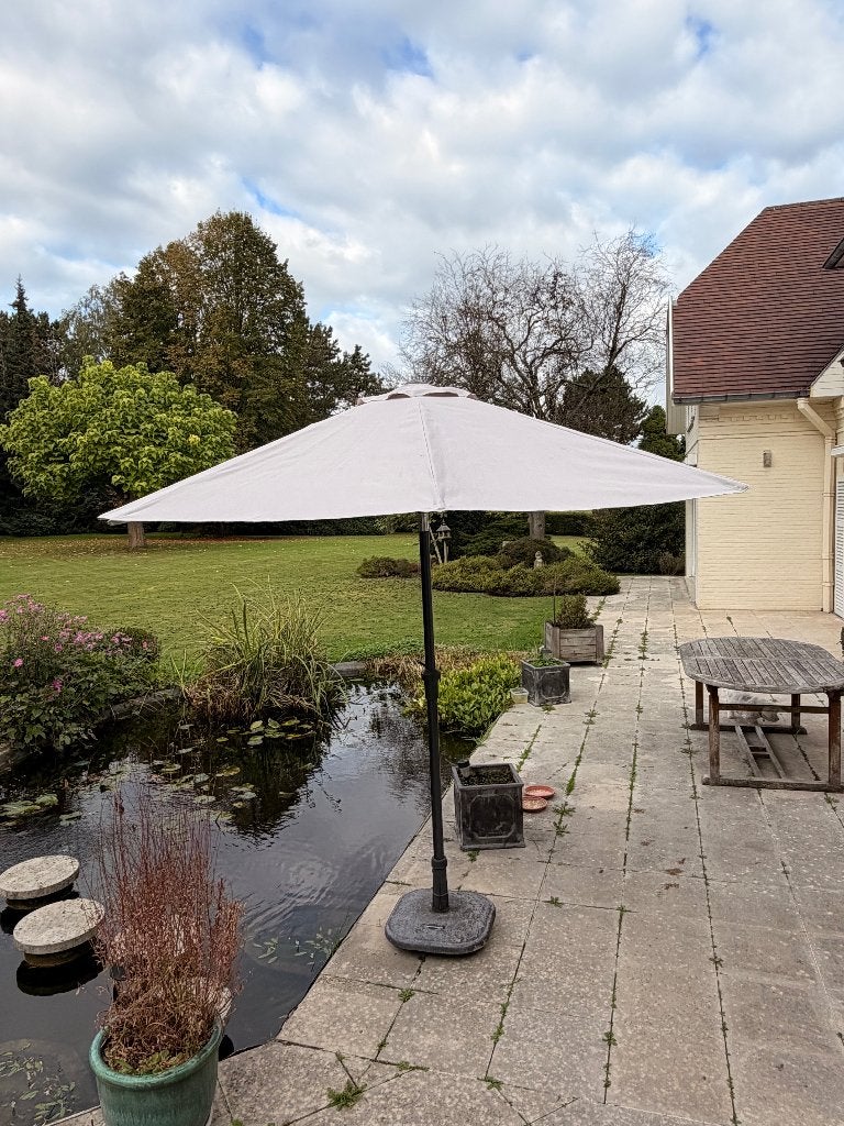 À VENDRE – Grand parasol de jardin – 2,85 m, Jardin & Terrasse, Enlèvement, Utilisé, 2 à 3 mètres, Inclinable