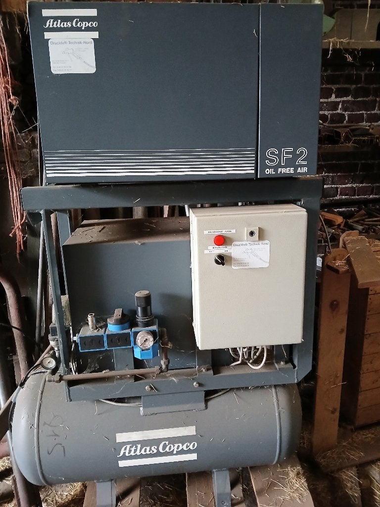 Olievrije compressor met luchtdroger/verwarmer, Ophalen, Zo goed als nieuw