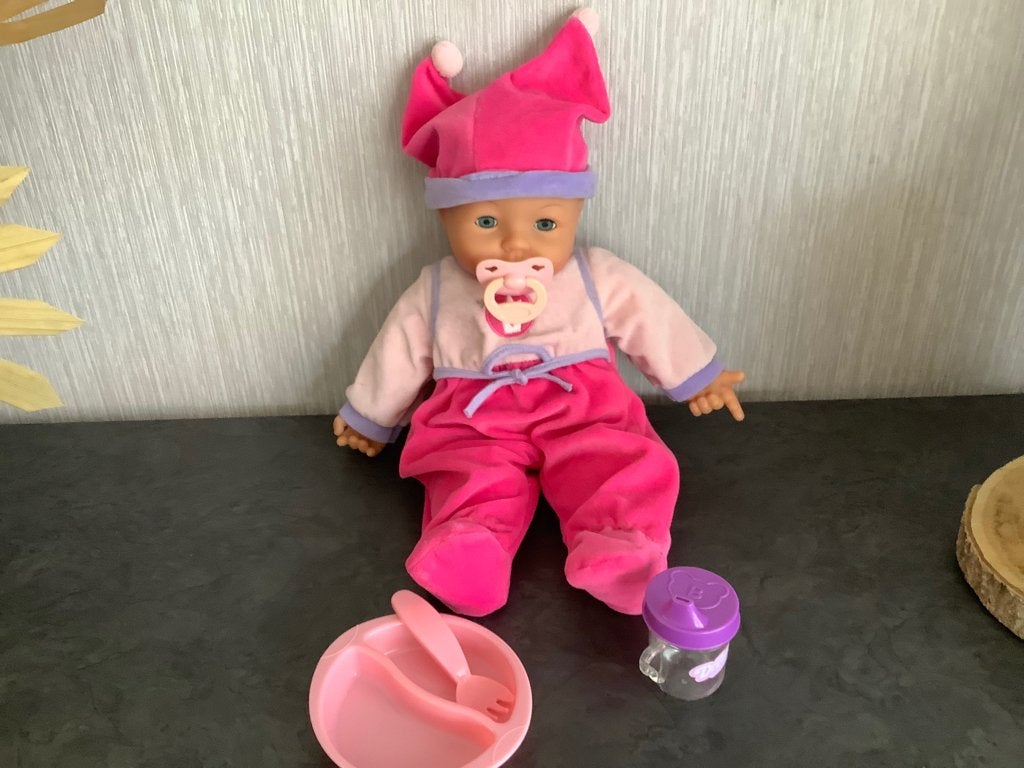 Baby speelpop met accessoires (47 cm) (spreekt), Kinderen en Baby's, Ophalen of Verzenden, Zo goed als nieuw, Babypop