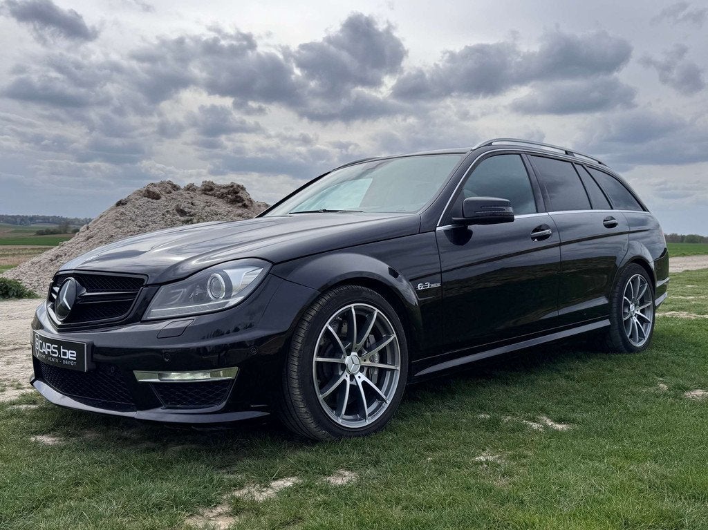 Mercedes-Benz C-Klasse 63 AMG C 63 AMG SPEEDSHIFT LICHTEVRAC, Cuir, Achat, 336 kW, Entreprise