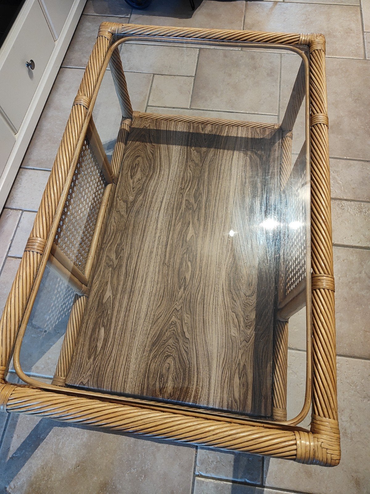 Rotan salontafel met bovenaan glasplaat, Huis en Inrichting, Ophalen, Overige materialen, Gebruikt, 50 tot 100 cm