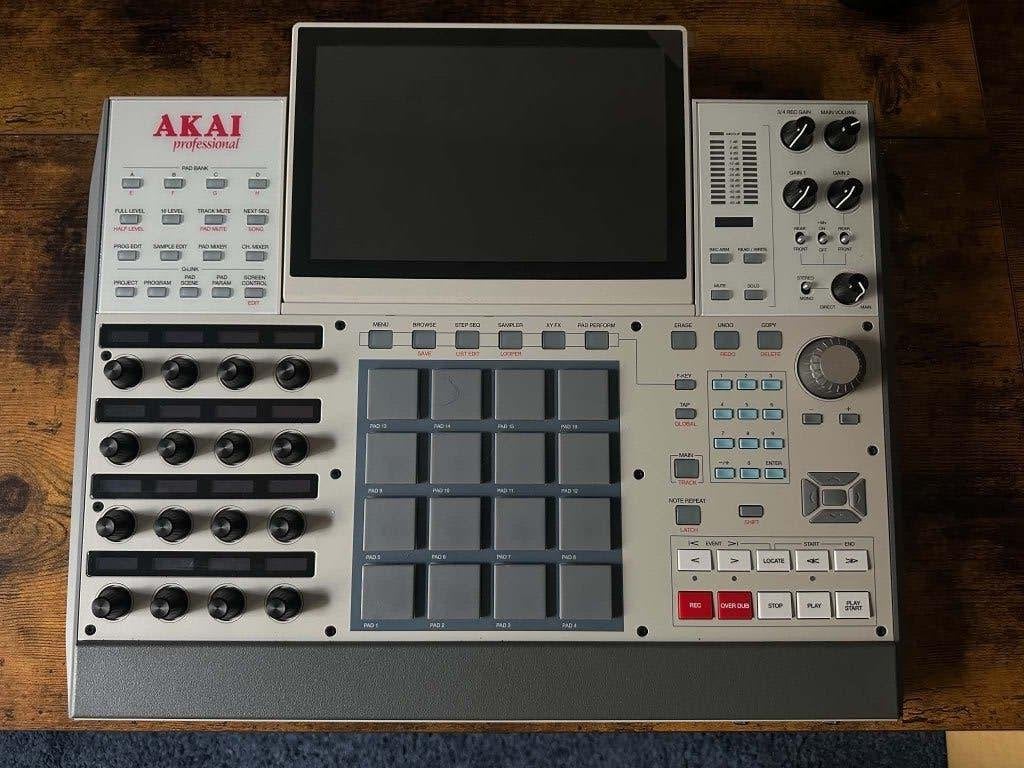 Akai Mpc X Special Edition + Akai expansion, Enlèvement, Comme neuf, Autres nombres, Autres marques