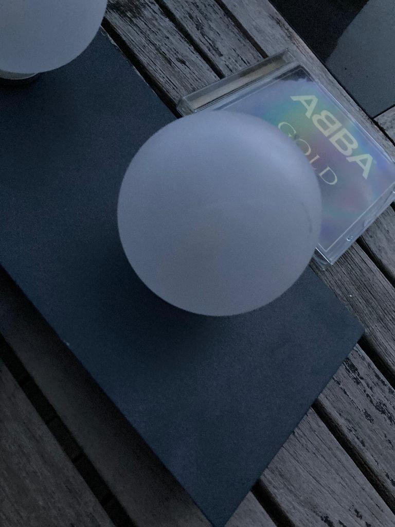 Halogeenlampen met 3 matte bollen., Maison & Meubles, Lampes | Spots, Enlèvement ou Envoi, Halogène, Spot encastrable ou Spot mural