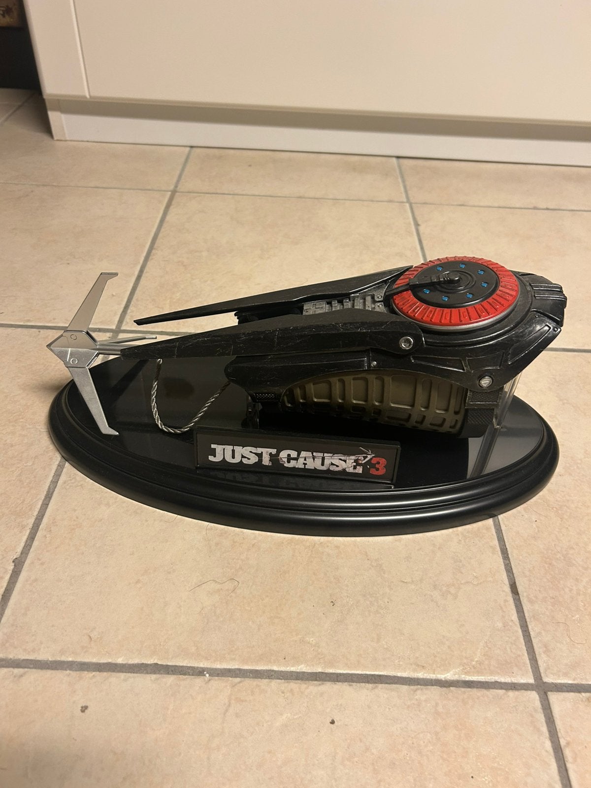 Just Cause 3 grappling hook replica, Ophalen of Verzenden, Zo goed als nieuw