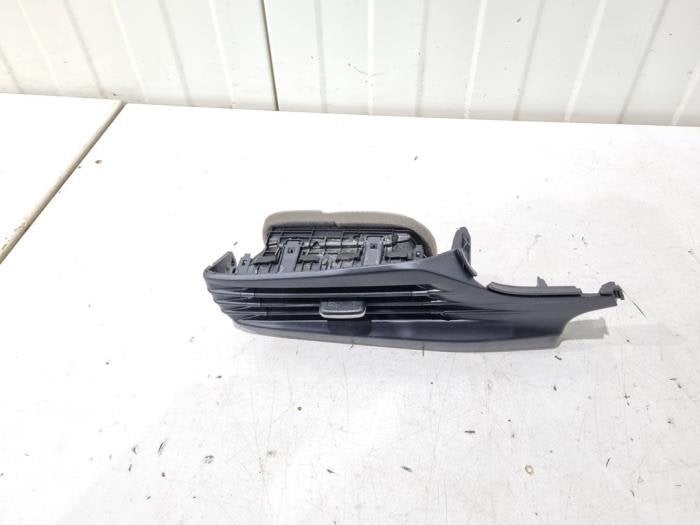 Luchtrooster Dashboard van een Hyundai Bayon, Gebruikt, -, -, Ophalen of Verzenden