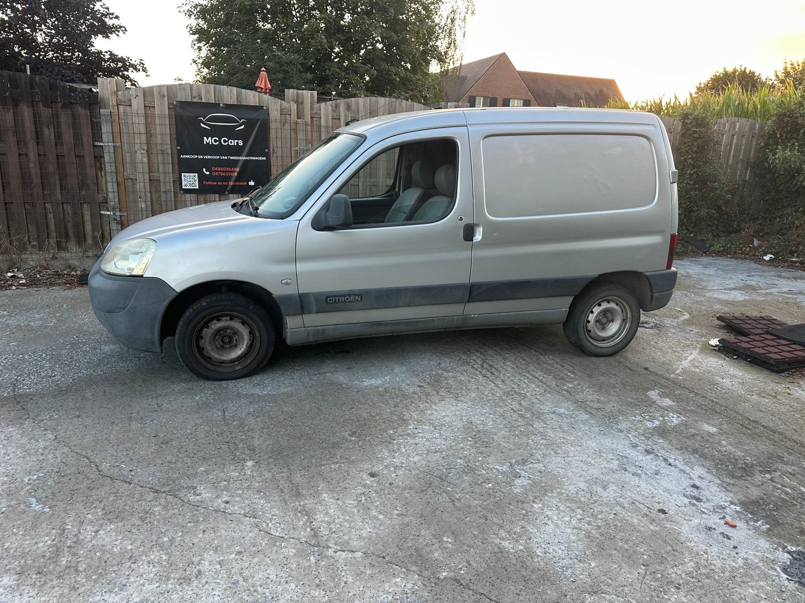 Citroën Berlingo 1.9 diesel, Argent ou Gris, Achat, Citroën, Noir