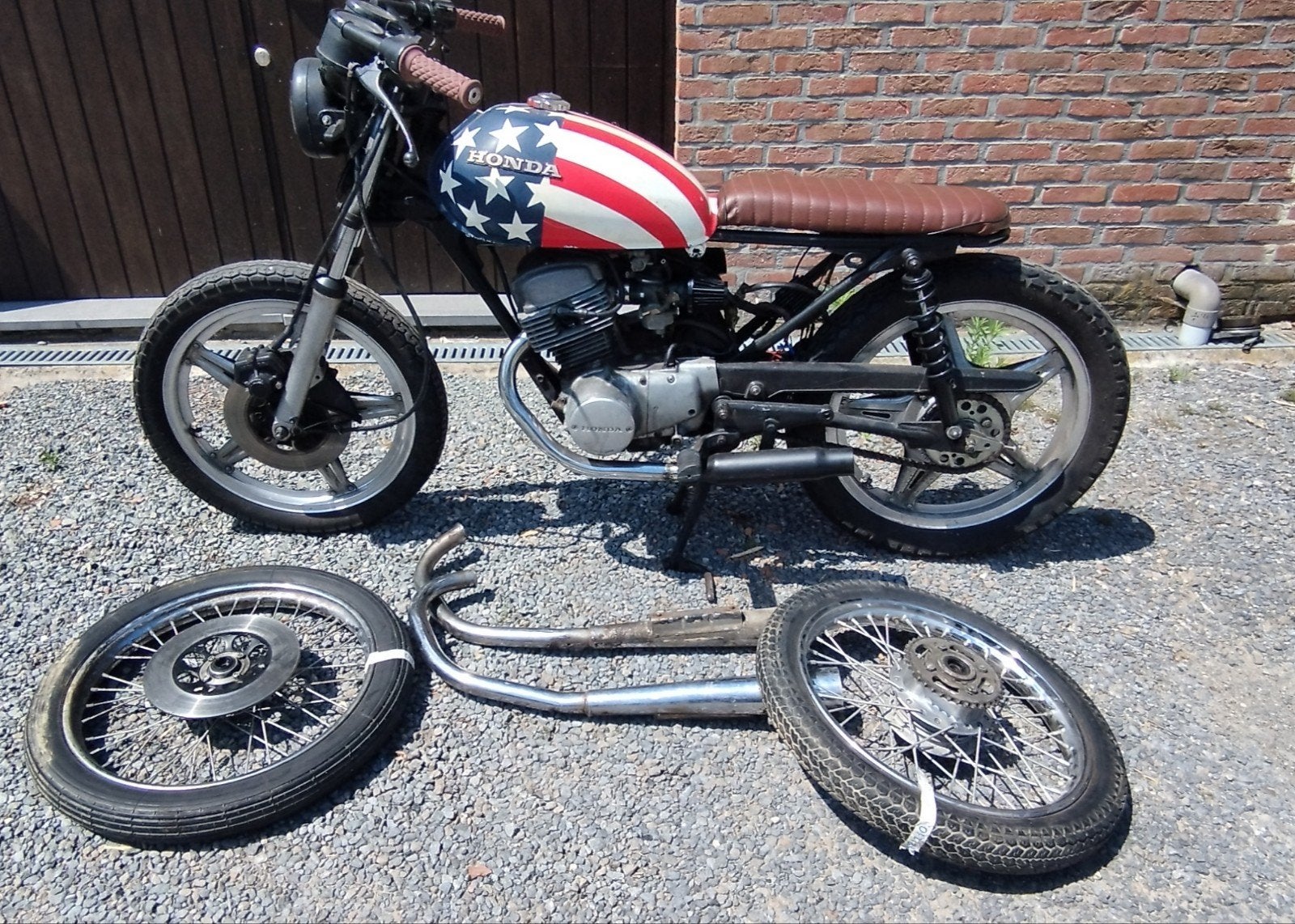 Honda ancêtre 125 twin, Motos
