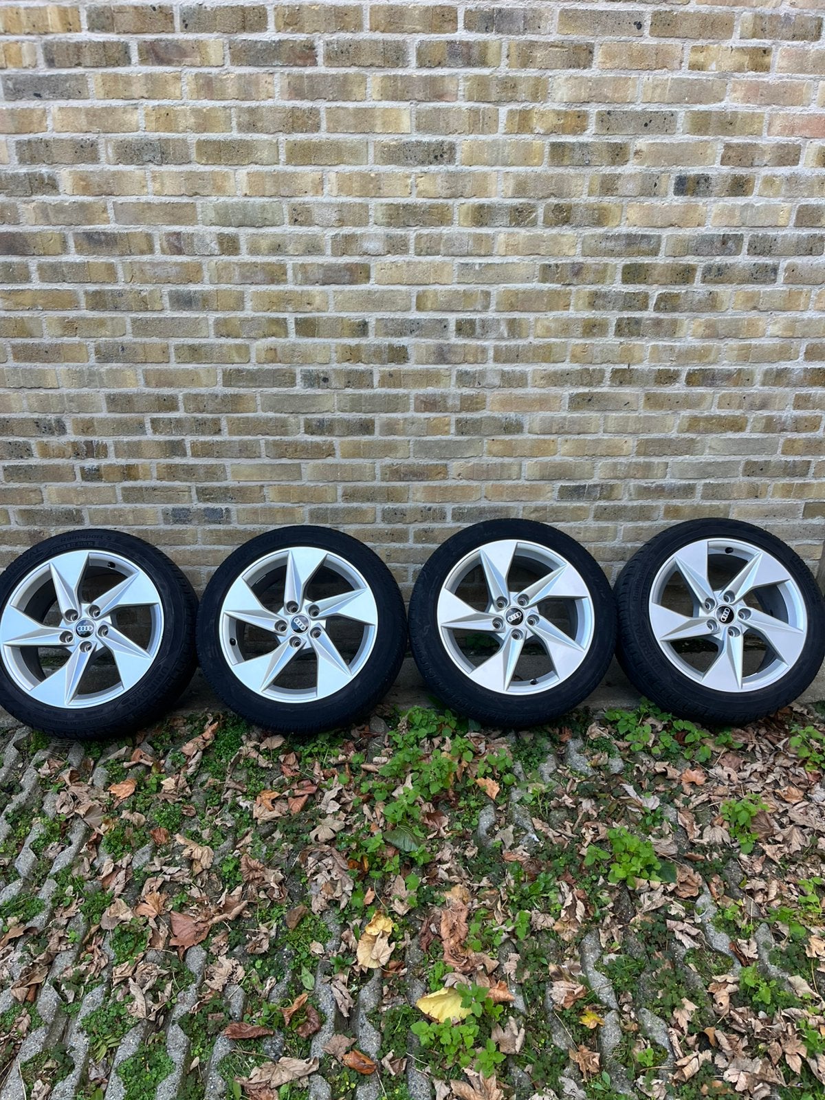 Audi 5x112 R17, Enlèvement