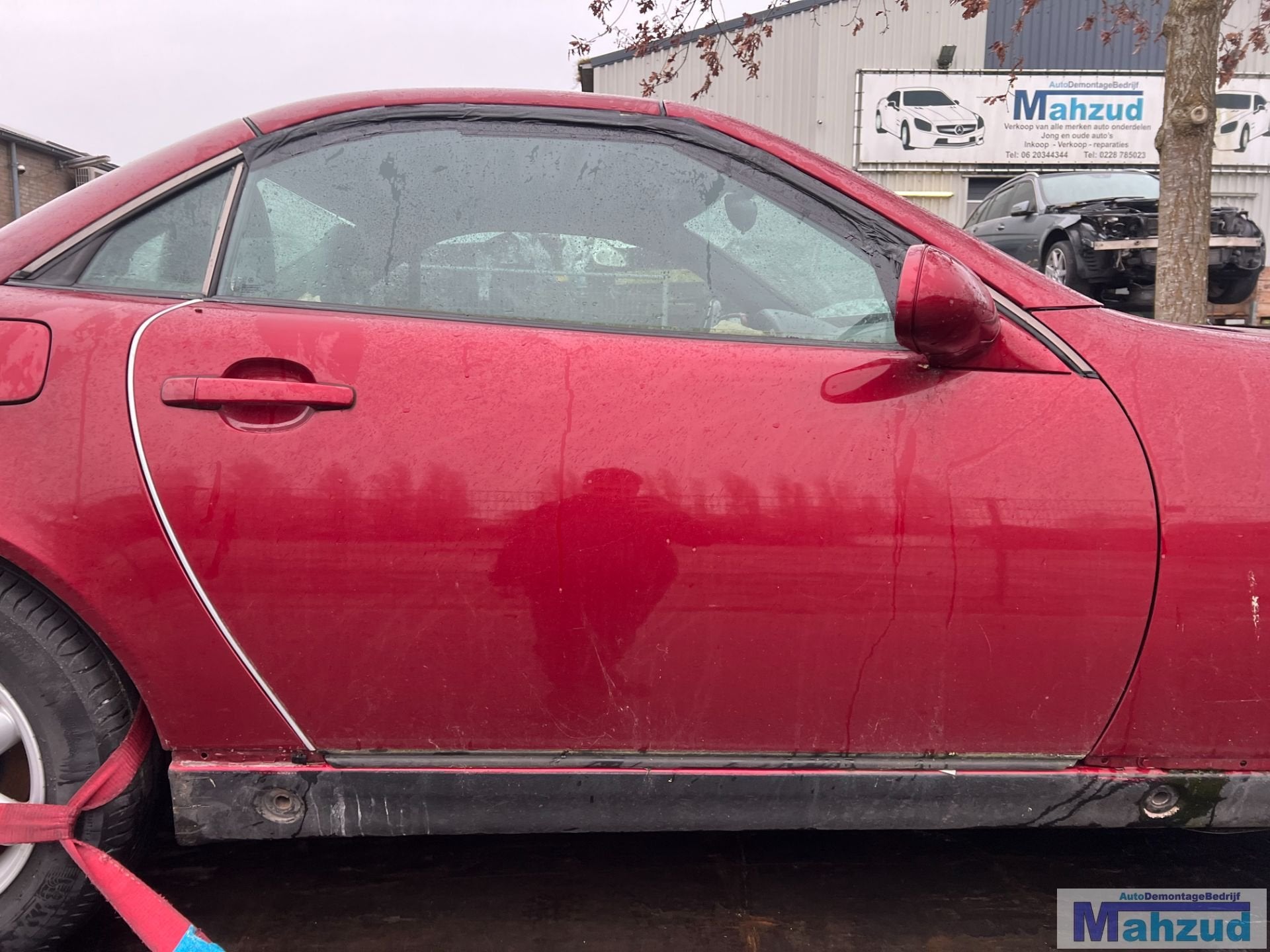 MERCEDES SLK R170 rouge H582 porte droite 1996-2000, Mercedes-Benz AG, Mercedes-Benz, Utilisé, Mercedesstrasse 120
70372  Stuttgart, DE