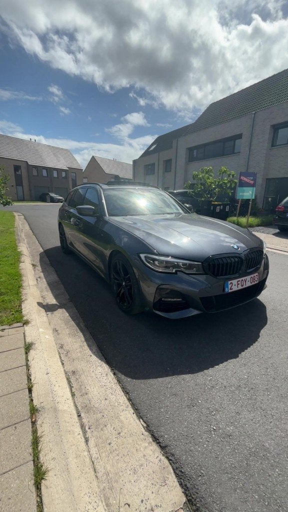 BMW 318i M Sport, Autos, Argent ou Gris, Euro 6, Noir, 5 portes