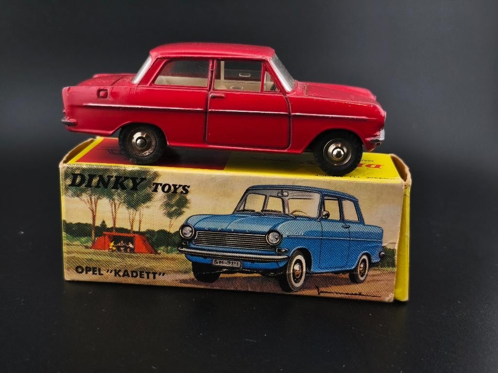 DINKY TOYS FRANCE OPEL KADETT REF 540, Enlèvement ou Envoi, Comme neuf, Voiture, Dinky Toys