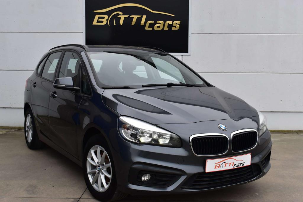 BMW 2 Serie 216 d* Navi* 2-Zone Airco* PDC achteraan* Cruise, Autos, BMW, Argent ou Gris, 1440 kg, Euro 6, Entreprise