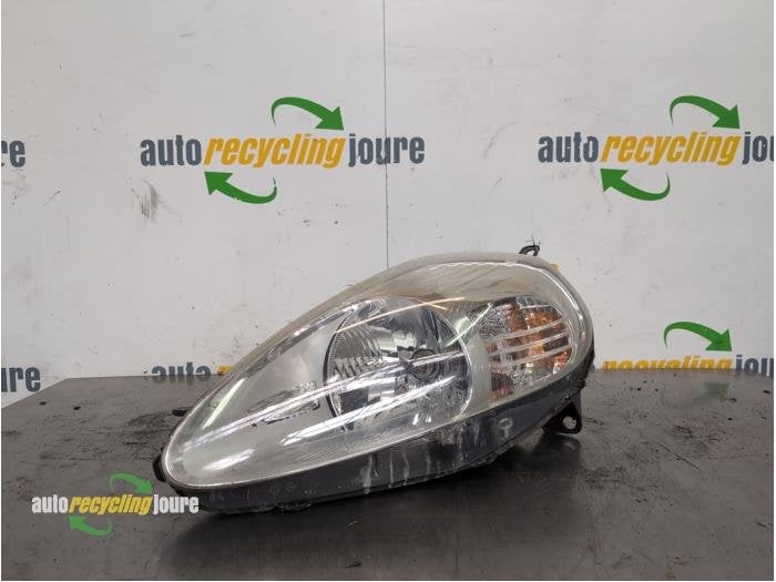 Phare gauche d'un Fiat Punto Grande, -, -, 3 mois de garantie, Utilisé