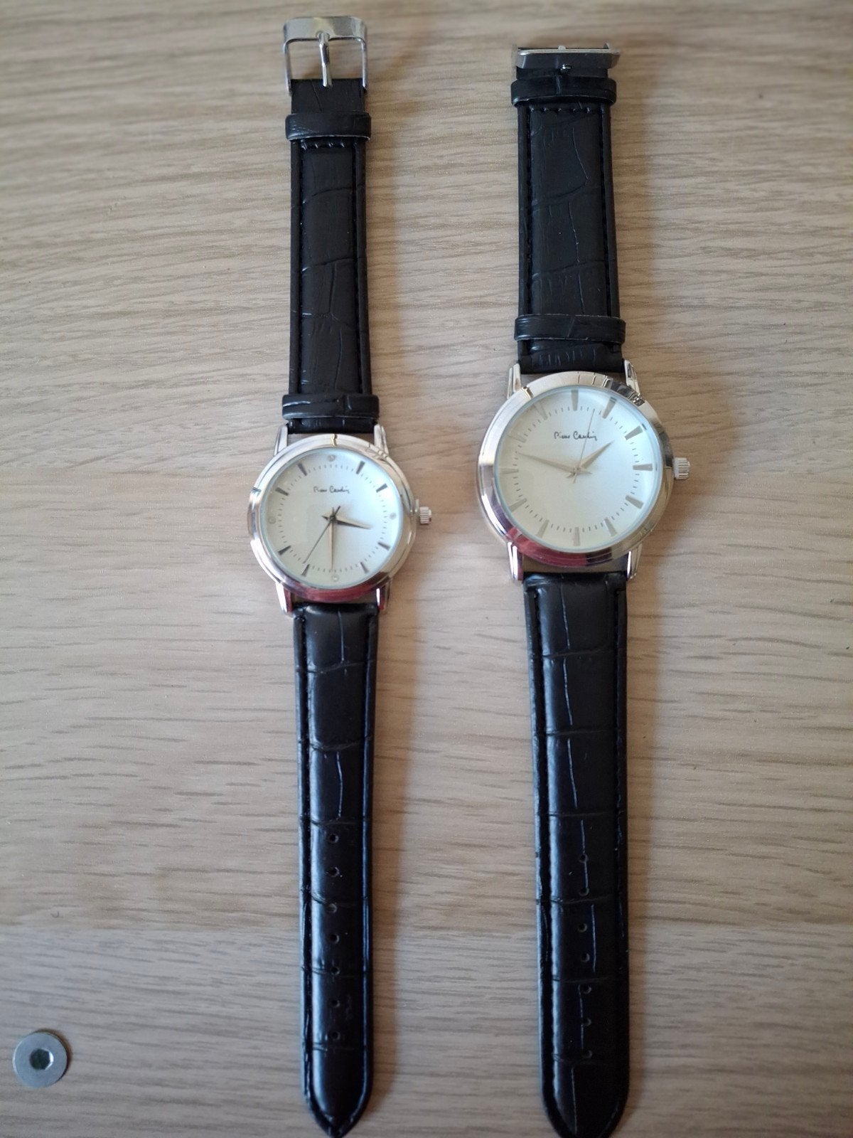 Nieuwe Pierre Cardin Horlogeset (Heren & Dames), Handtassen en Accessoires, Horloges | Dames, Overige merken, Leer, Polshorloge
