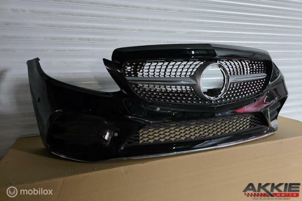 Mercedes c klasse Bumper voor W205 AMG facelift A2058802305, Utilisé, Avant, Enlèvement ou Envoi, Pare-chocs