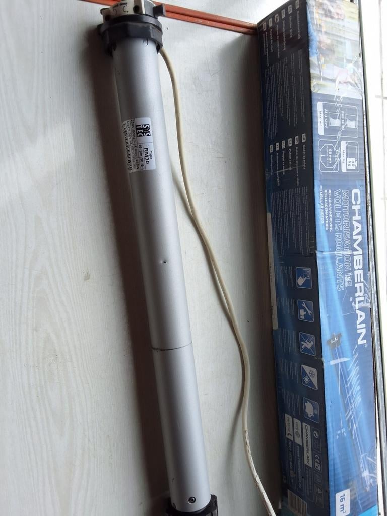 Rolluikaandrijving, Doe-het-zelf en Bouw, Rolluiken, Ophalen of Verzenden, Zo goed als nieuw, Elektrische bediening