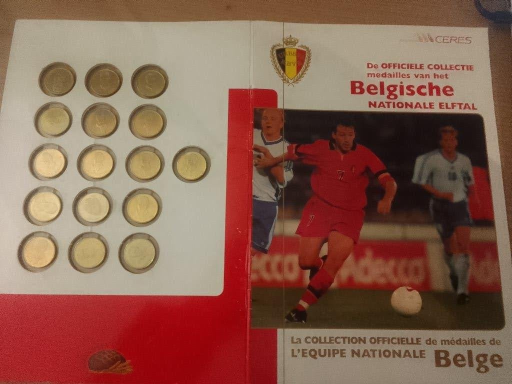 Collection officielle 16 médailles équipe nationale belge, Verzenden, Gebruikt
