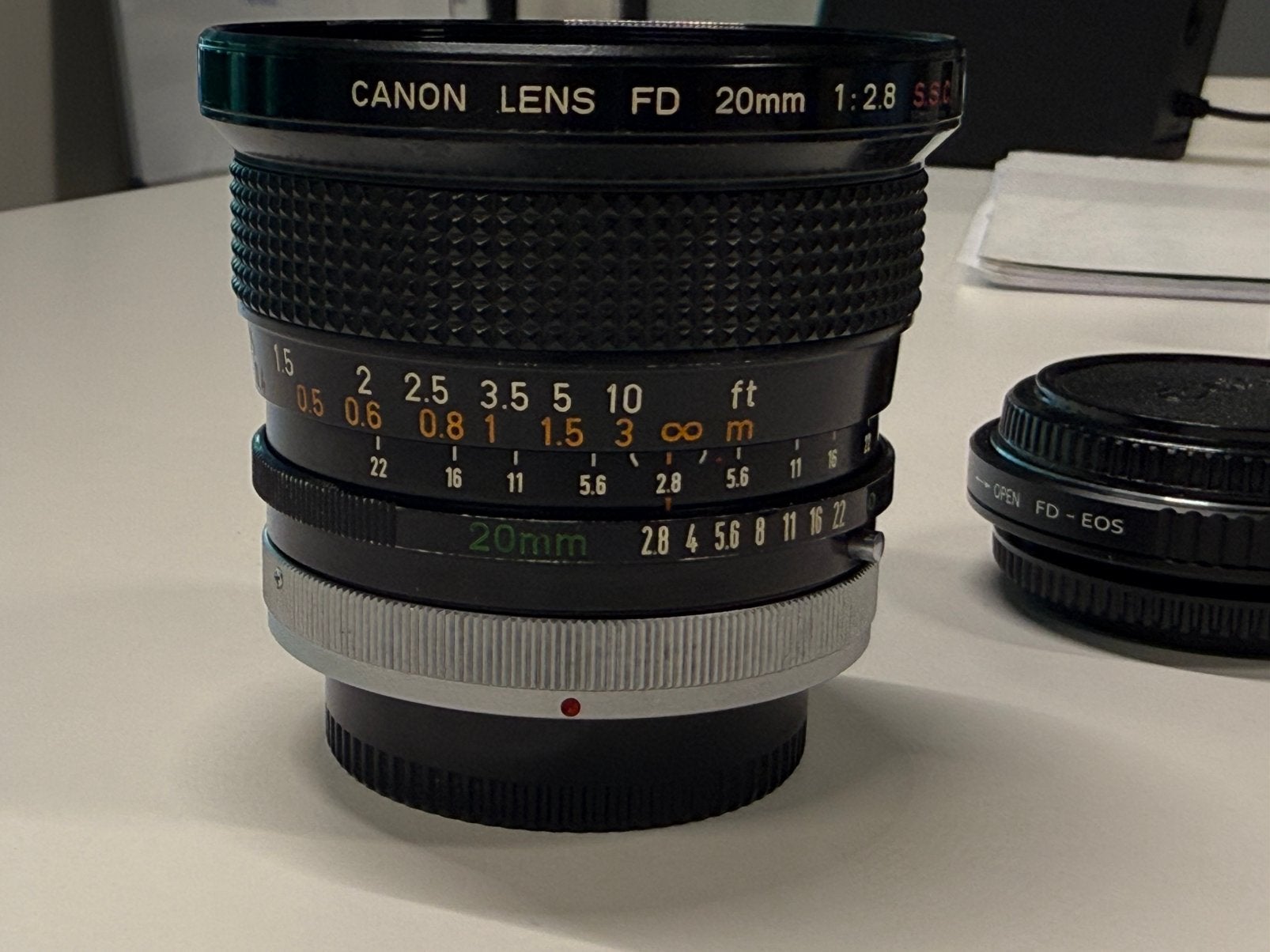 Canon FD 20mm f/2.8 S.S.C. + adap. K&F FD-EOS, Canon, Canon FD, Enlèvement, Utilisé