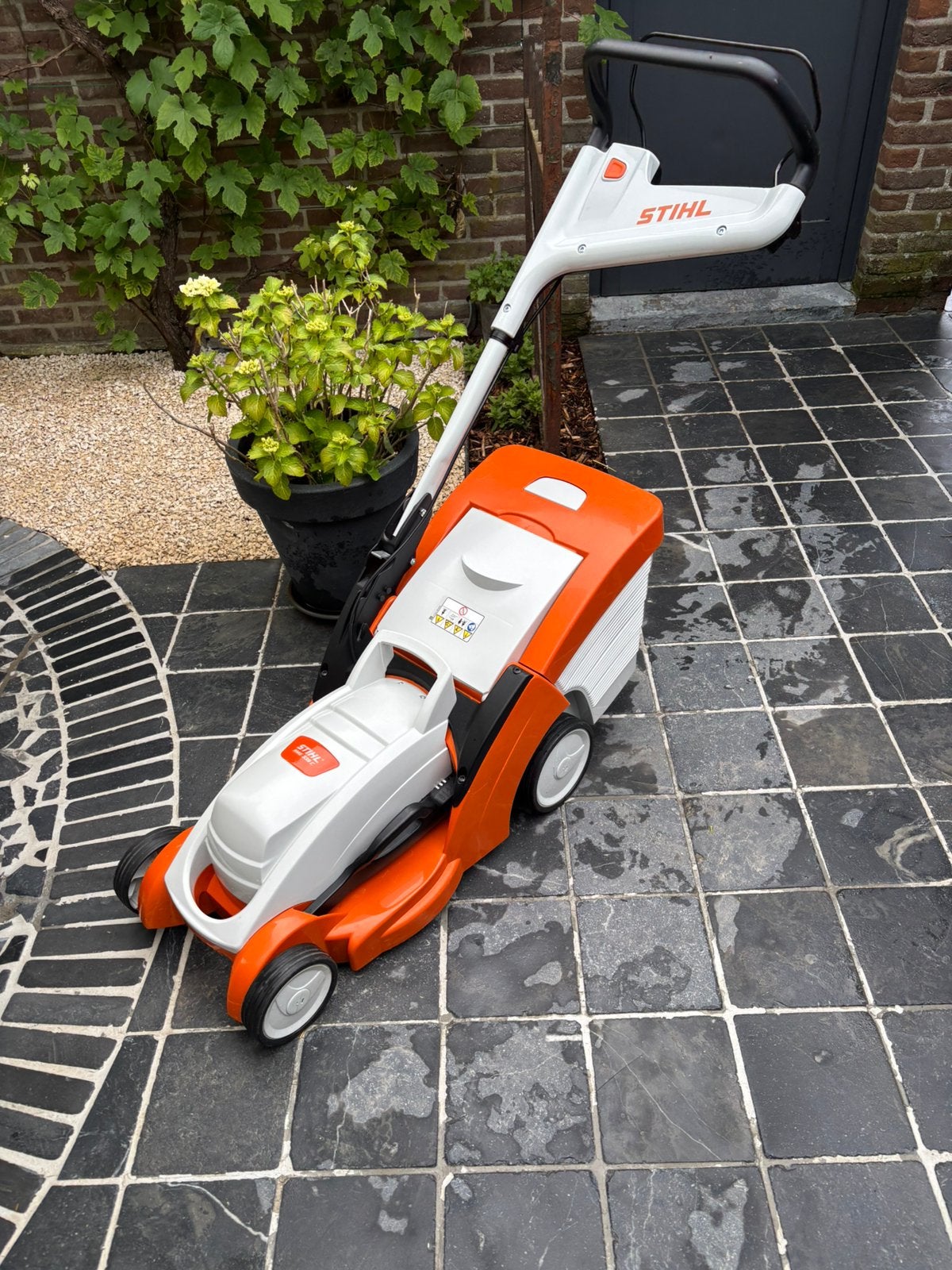 Style tondeuse à gazon électronique, Jardin & Terrasse, Enlèvement, Comme neuf, Tondeuses à gazon électriques