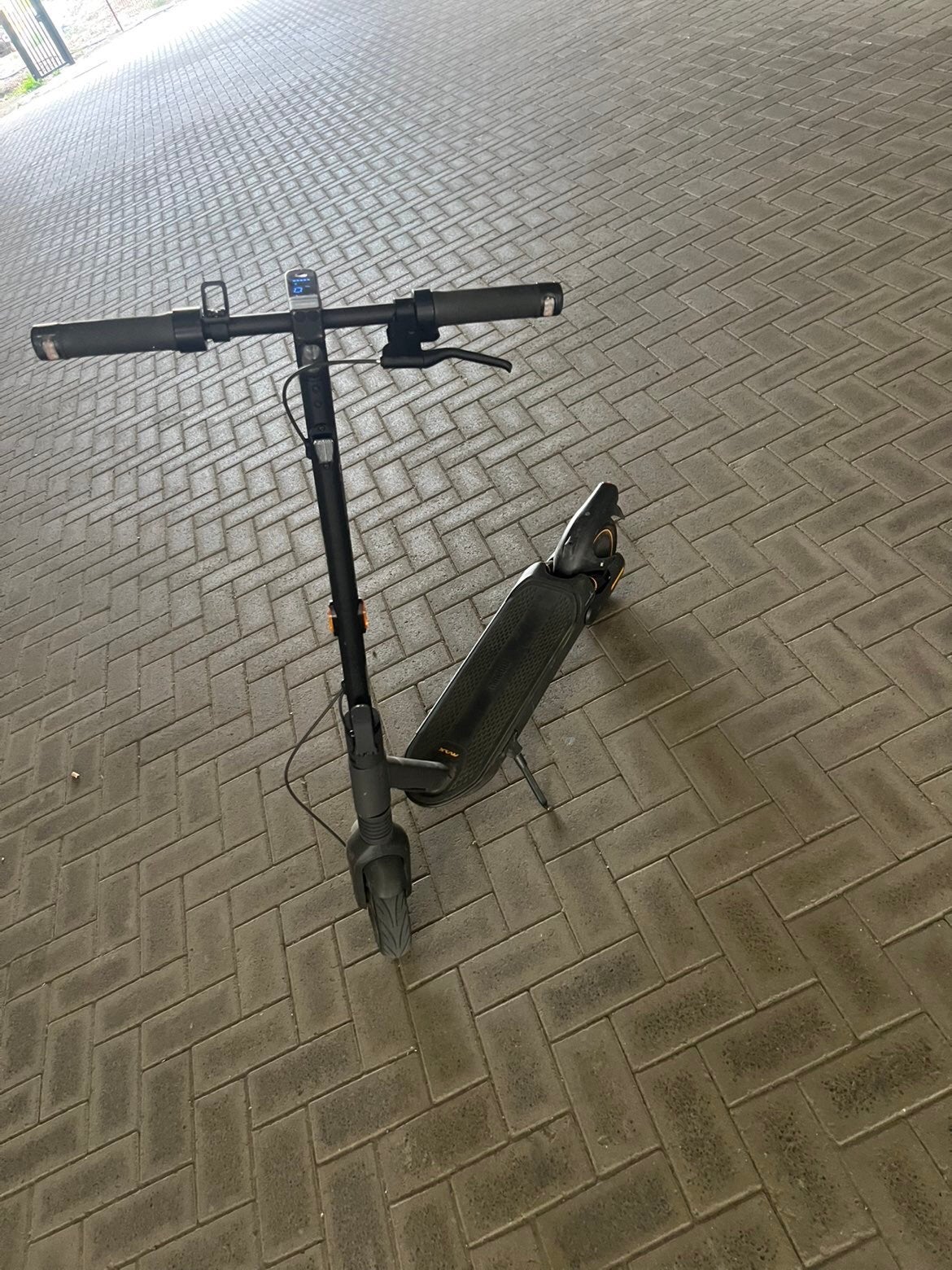 Ninebot g2 max, Vélos & Vélomoteurs, Trottinettes, Enlèvement, Comme neuf