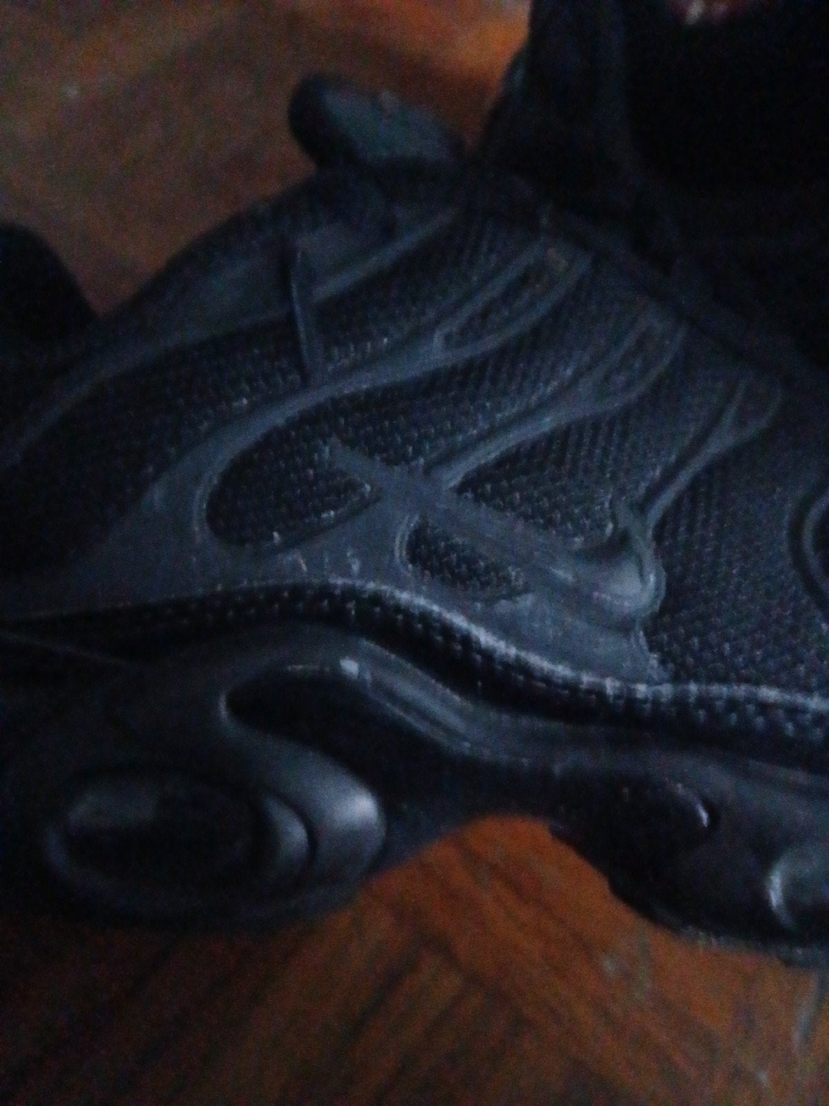 Chaussure TN Nike noir, Vêtements | Hommes, Nike, Enlèvement, Porté, Baskets