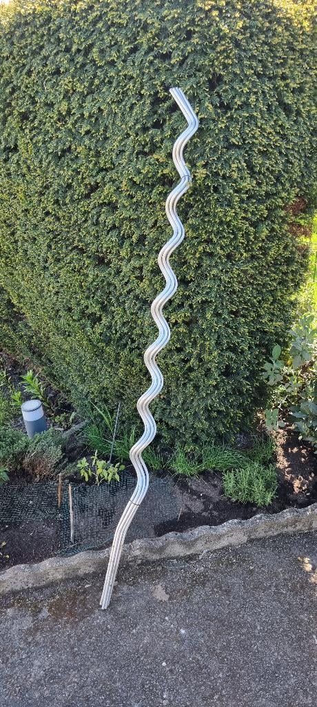 tuteurs pour tomates, Enlèvement