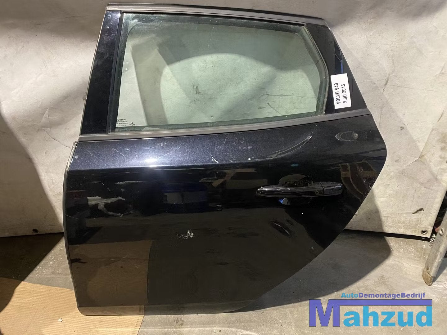 VOLVO V40 ZWART Links achter deur portier 2012-2019, Gebruikt, Gunnar Engellaus vag 8
405 31  Gothenburg, SE, Deur, Info@volvocars.com