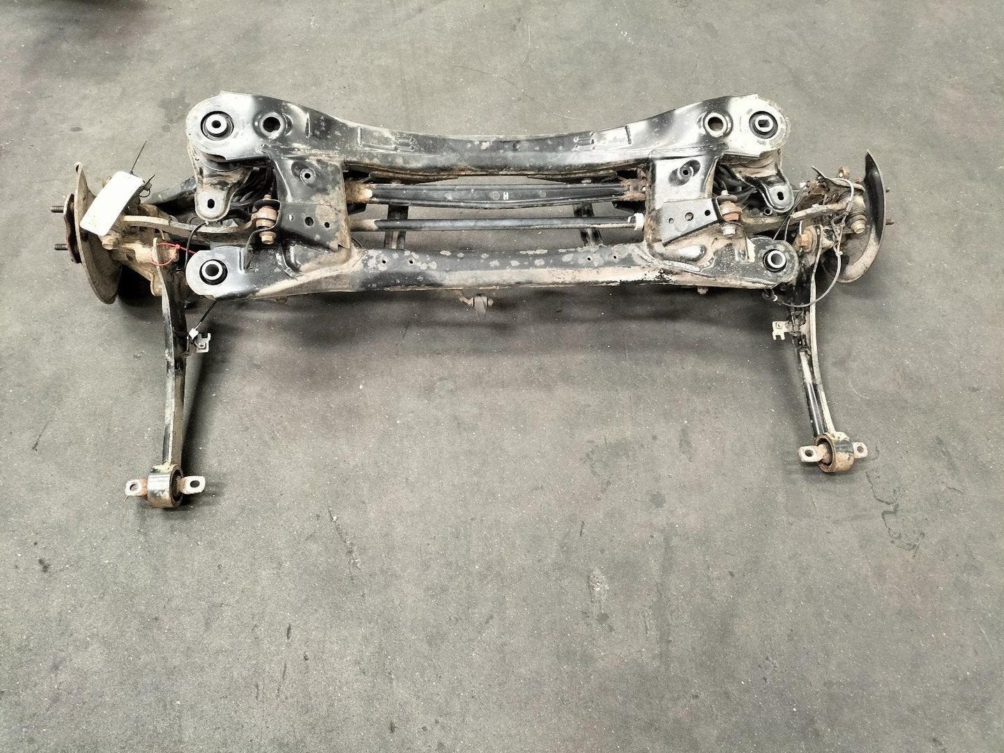 TOYOTA AURIS E18 ZWE186L OPHANGING ACHTER COMPLEET 2013, Ophalen of Verzenden, Gebruikt, ARN erkend