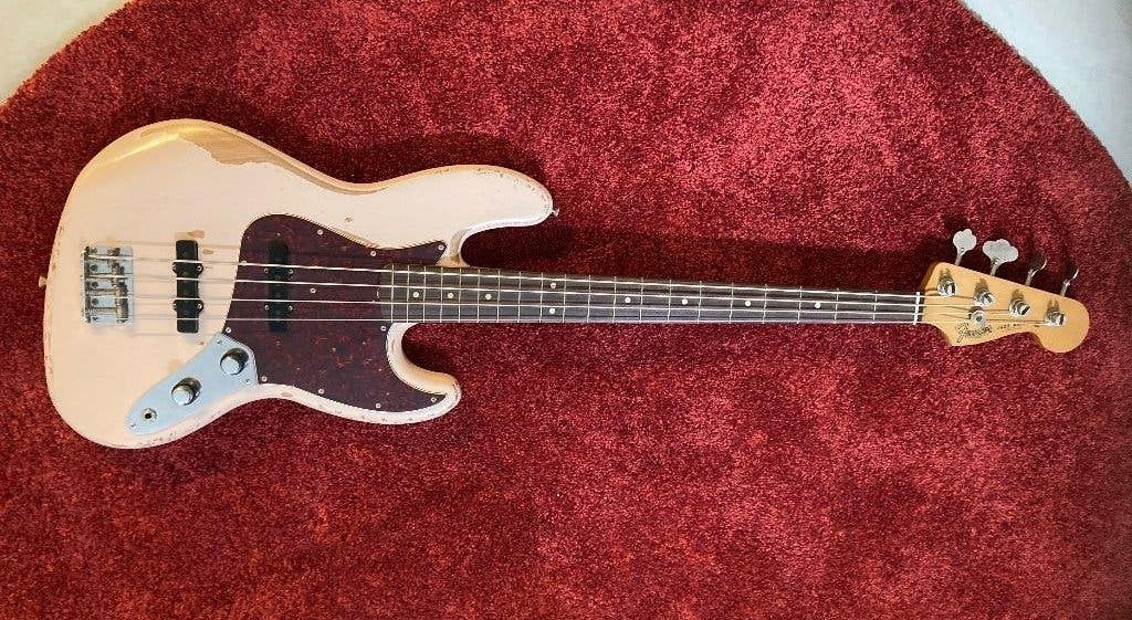 Fender Jazz Bass Flea, Muziek en Instrumenten, Snaarinstrumenten | Gitaren | Bas, Ophalen, Zo goed als nieuw