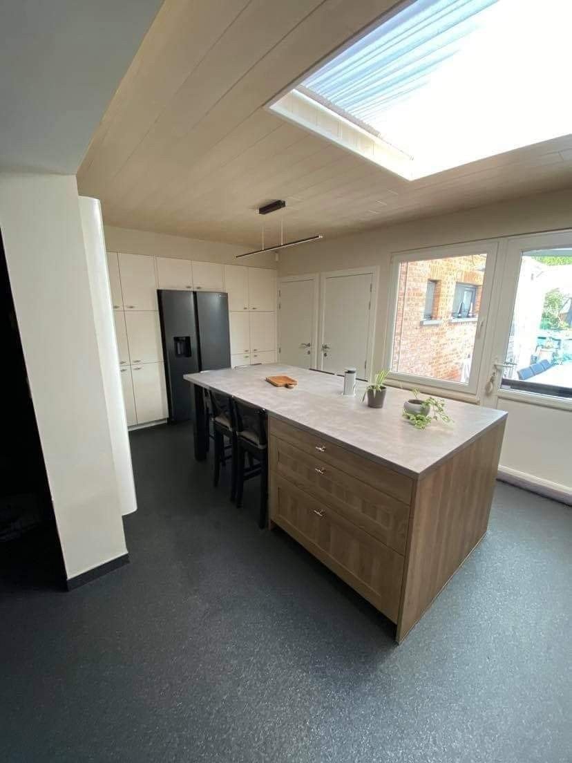 Instapklare gerenoveerde halfopen woning met 4 slaapkamers, Immo, Louvain, Rotselaar, Ventes sans courtier, Maison individuelle