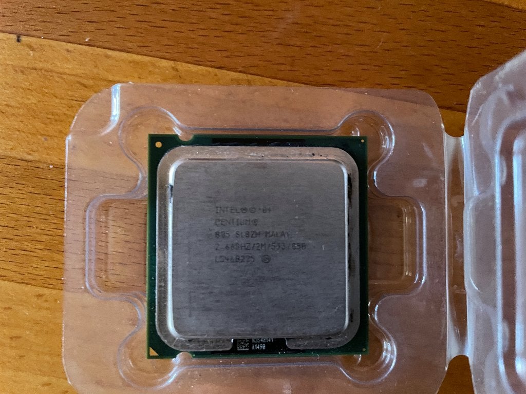 Lot rétro Intel Socket 478/775 + DDR2 GeIL + Ventirad intel, Computers en Software, Processors, 375/478, Gebruikt, Intel Pentium