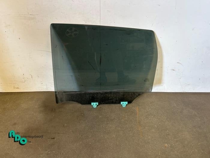 Vitre portière 4portes arrière droite d'un Nissan Note (No, -, 3 mois de garantie, Utilisé, -