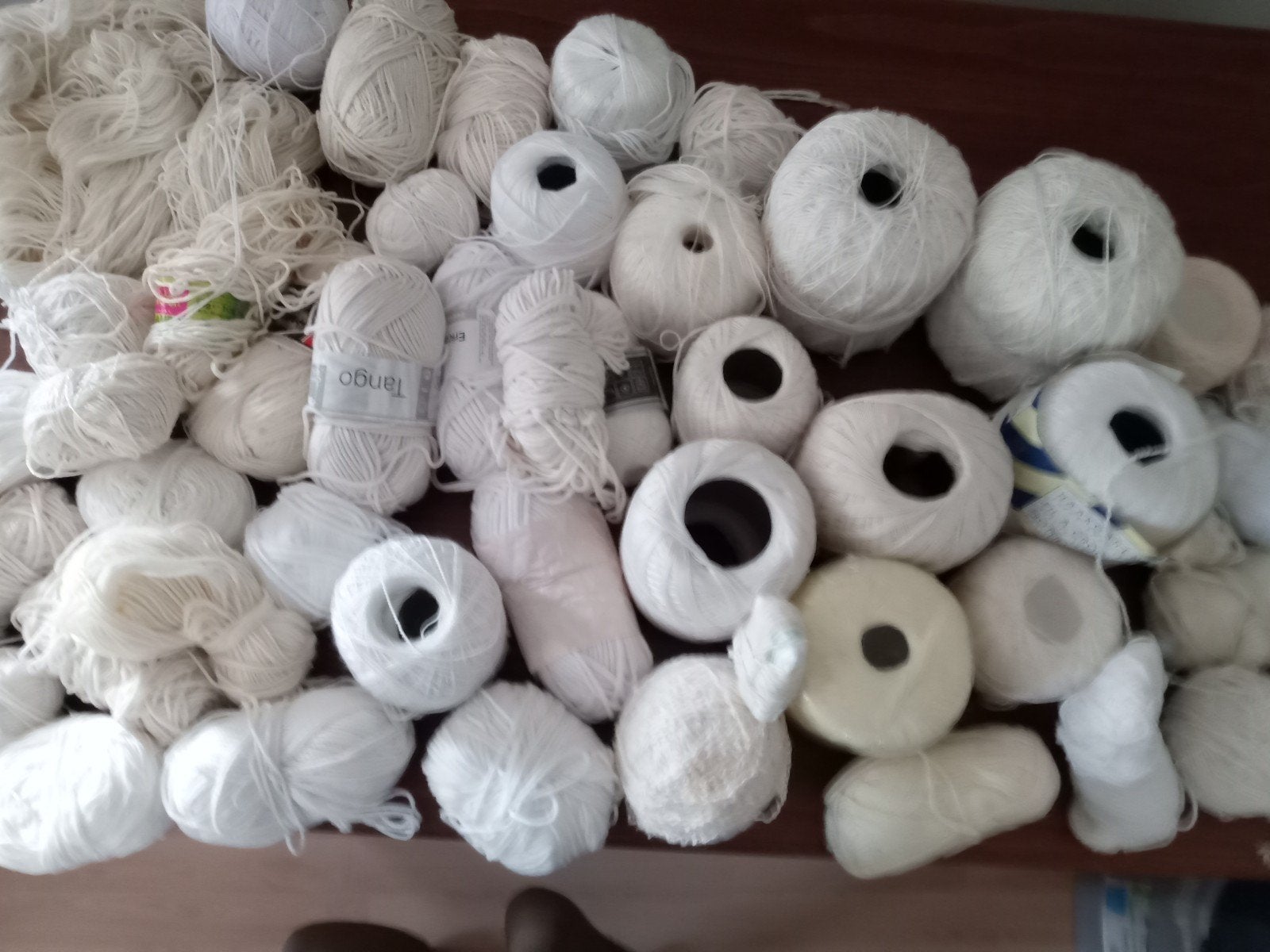 Av 2kg 676 de coton blanc faire offre, Enlèvement ou Envoi, Comme neuf, Tricot ou Crochet, Autres types