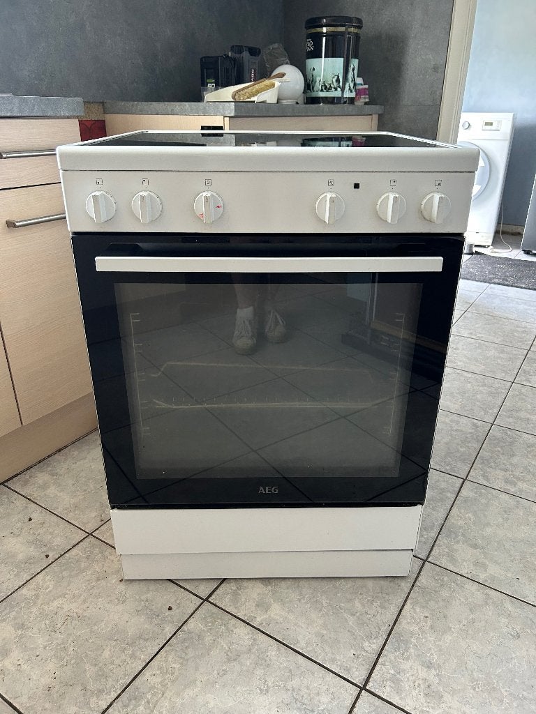 Keramische fornuis met oven, Elektronische apparatuur, Fornuizen, Ophalen, Hete lucht, Keramisch, Zo goed als nieuw