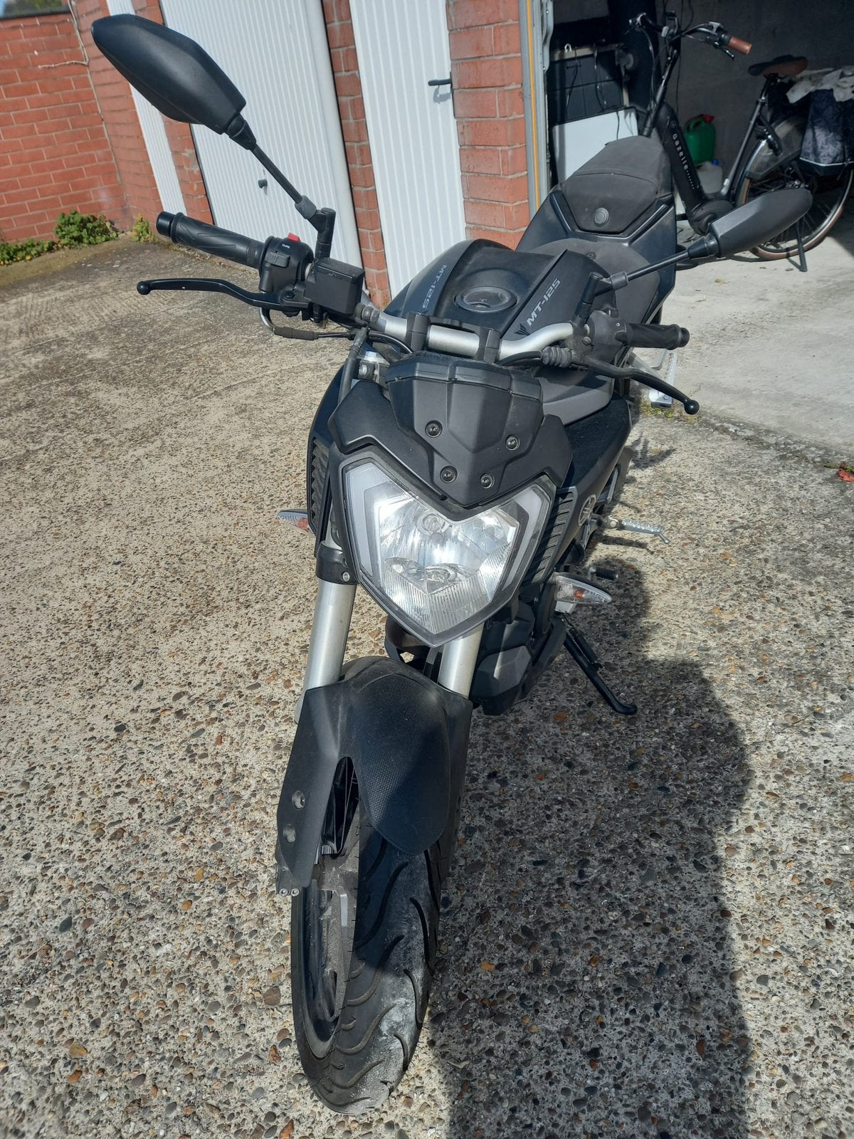 Yamaha mt-125cc weinig km’s  +-5000 TOP STAAT!!