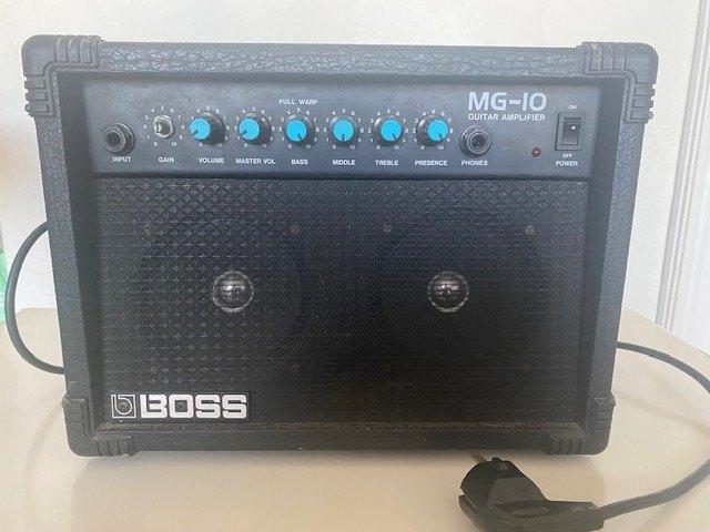 Vintage gitaarversterker Boss MG-10 from Roland, Muziek en Instrumenten, Ophalen, Zo goed als nieuw, Gitaar, Minder dan 50 watt