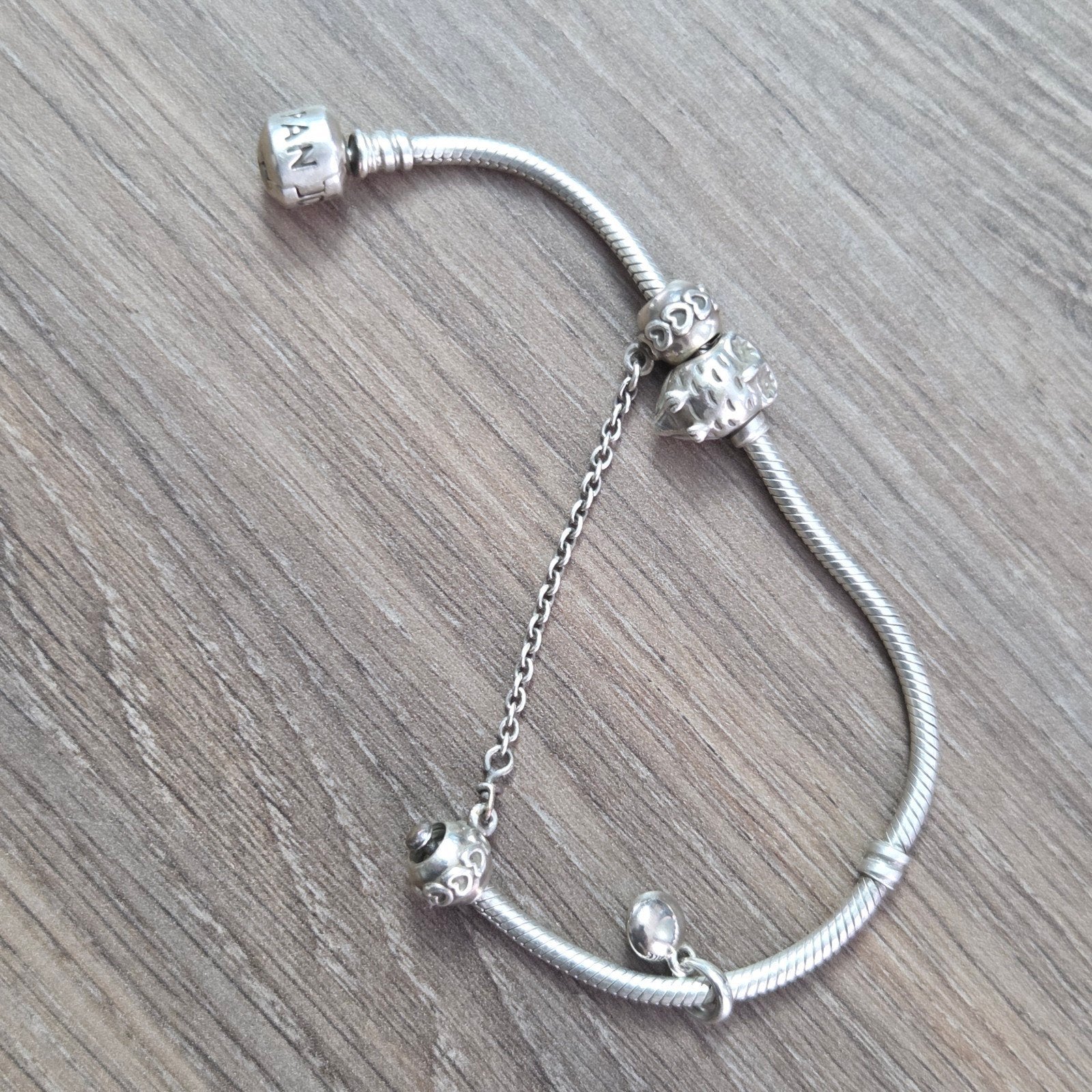 Originele Pandora armband zilver (19cm, 24g) met 2 bedels &, Ophalen of Verzenden, Zilver, Zilver