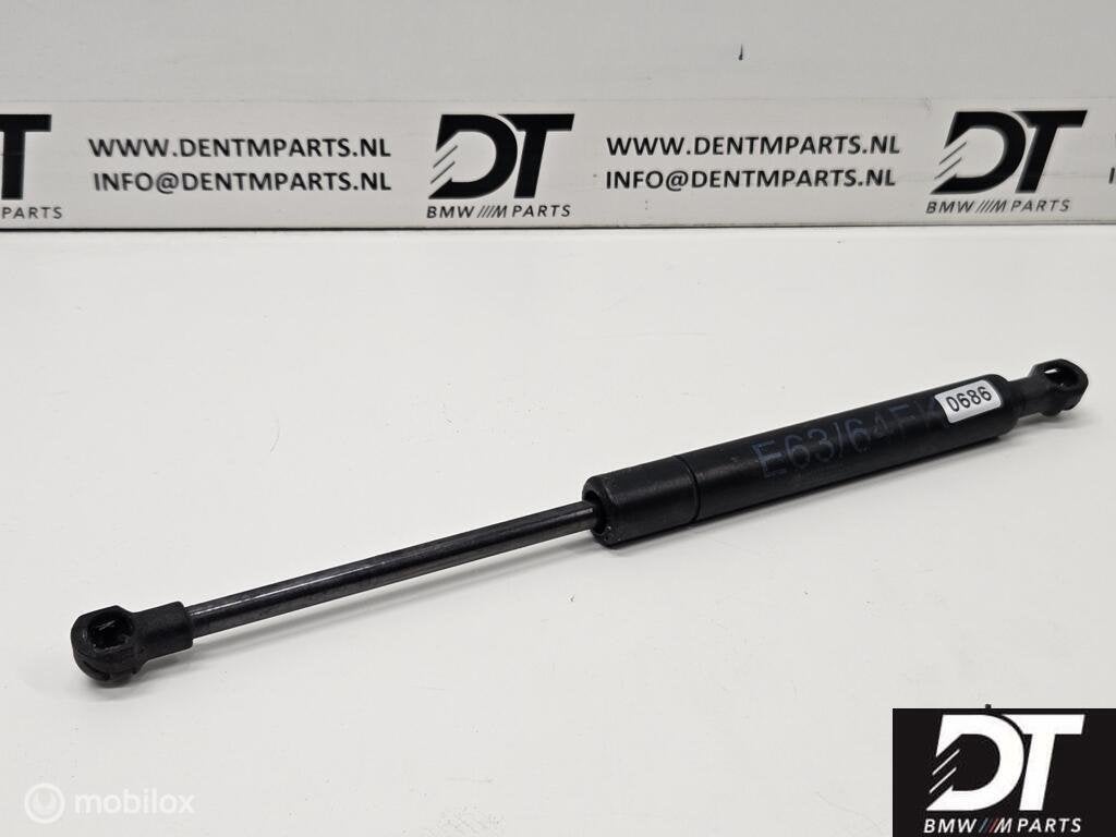 Gasveer motorkap BMW 6-serie E63 E64 51237070670, Gebruikt, Ophalen of Verzenden, BMW, BMW