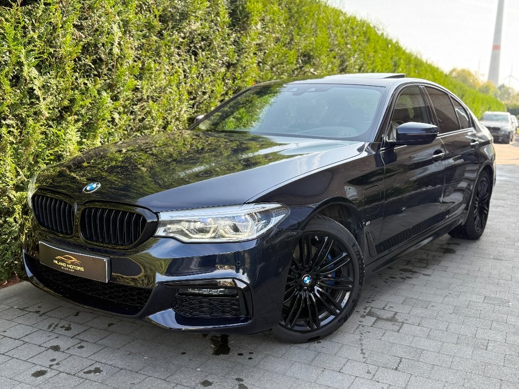 BMW 530E M Package/Toit ouvert, Cuir, Euro 6, Entreprise, Entretenue par le concessionnaire