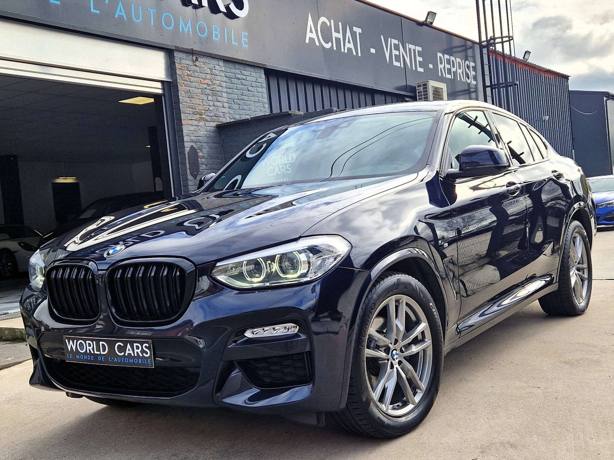BMW X4 X4 2.0iAS xDrive20 - PACK M - CARBON SCHWARZ - BOITE, Auto's, Automaat, 1998 cc, Bi-Xenon koplampen, Gebruikt