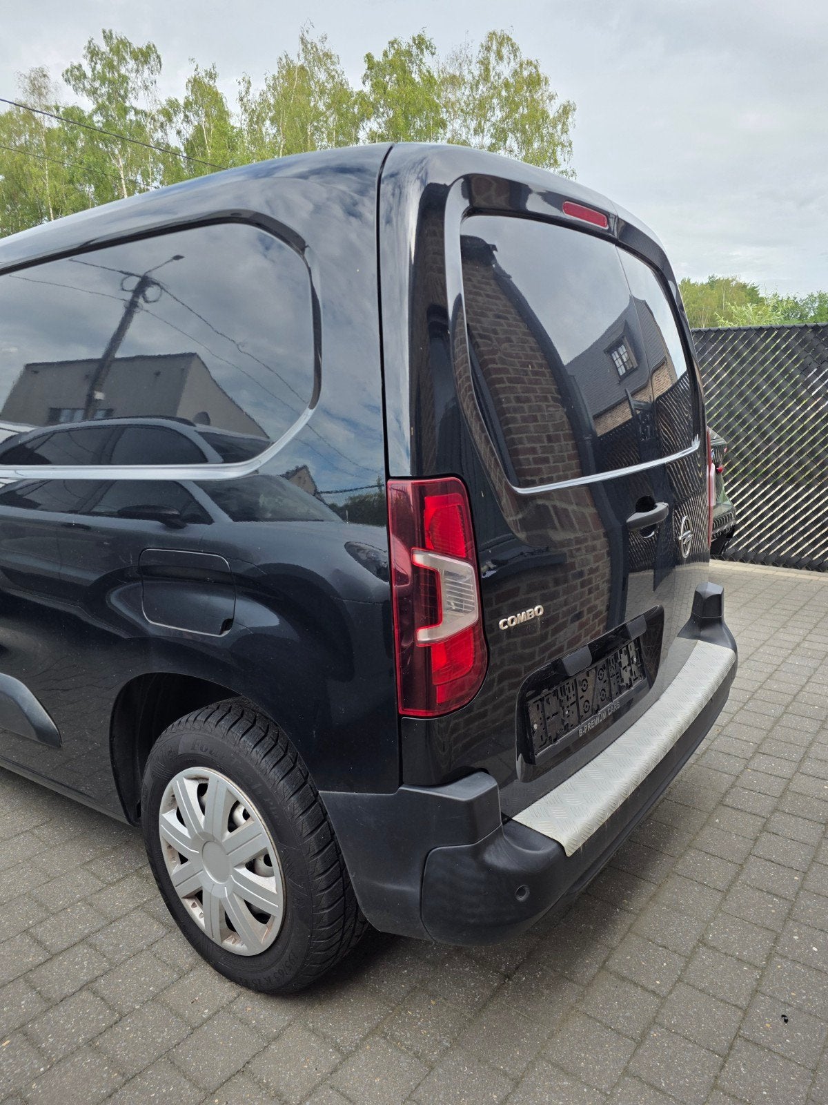 OPEL COMBO 1.5 cdti bouwjaar 2019 Schadeauto, Boîte manuelle, 1500 cm³, Enlèvement, Noir