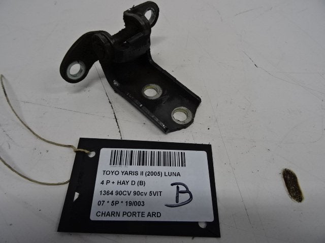 CHARNIERE DE PORTE ARRIÈRE DROITE Toyota Yaris II (P9), Autos : Pièces & Accessoires, Utilisé, Toyota