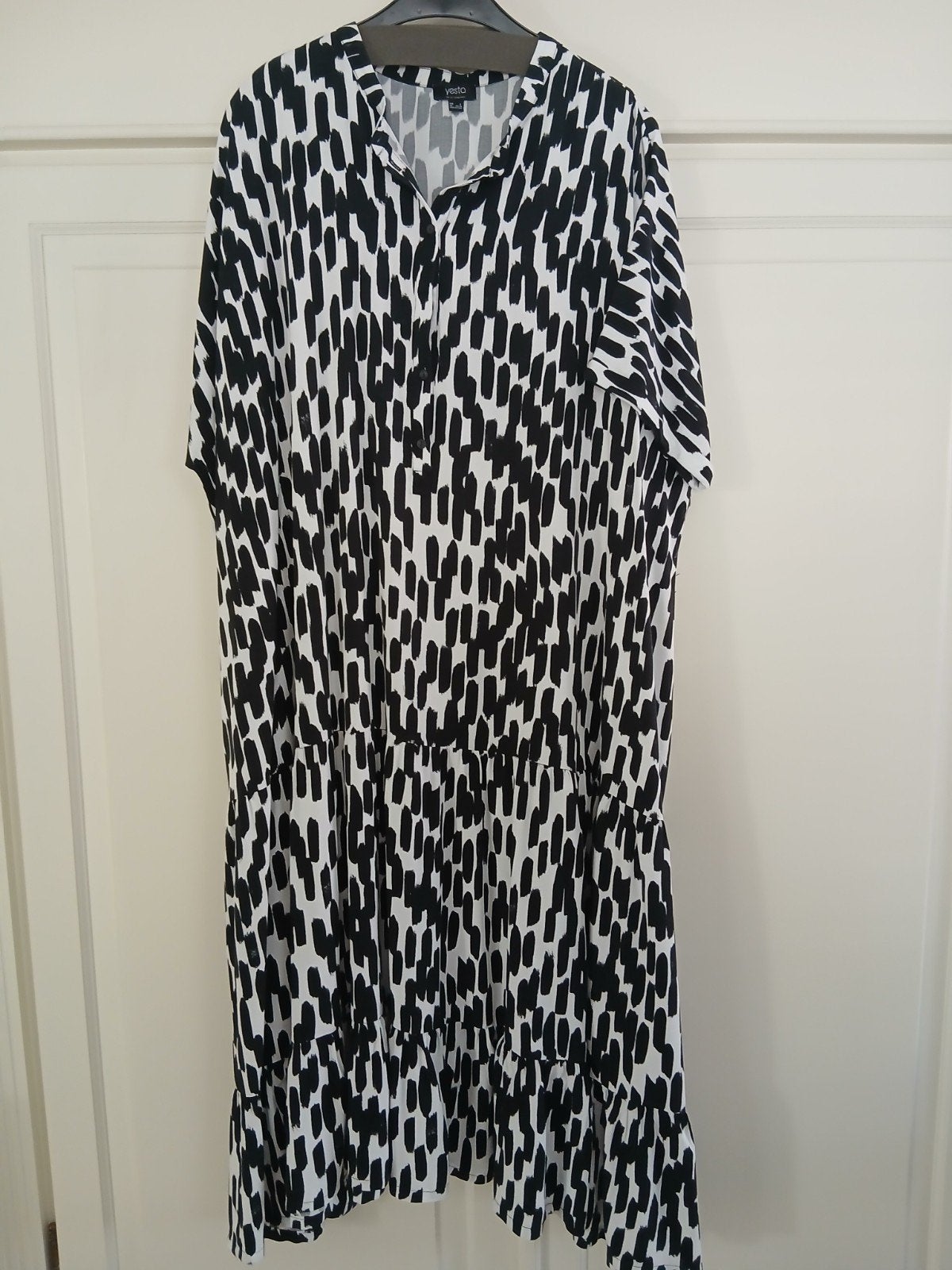 ZGAN kleed MT58/60 oksel-oksel 82 lengte 1,28m wit-zwart, Kleding | Dames, Grote Maten, Ophalen of Verzenden, Wit