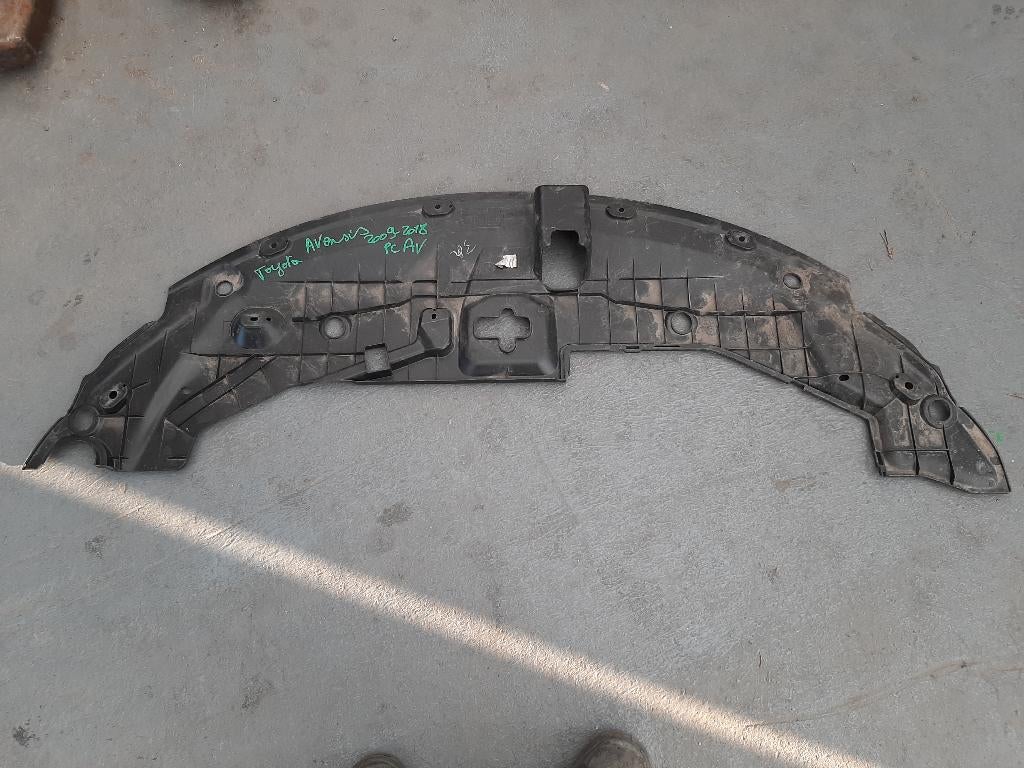 Deflecteur cache sous pare choc TOYOTA AVENSIS 2009 2018, Ophalen, Voor, Toyota