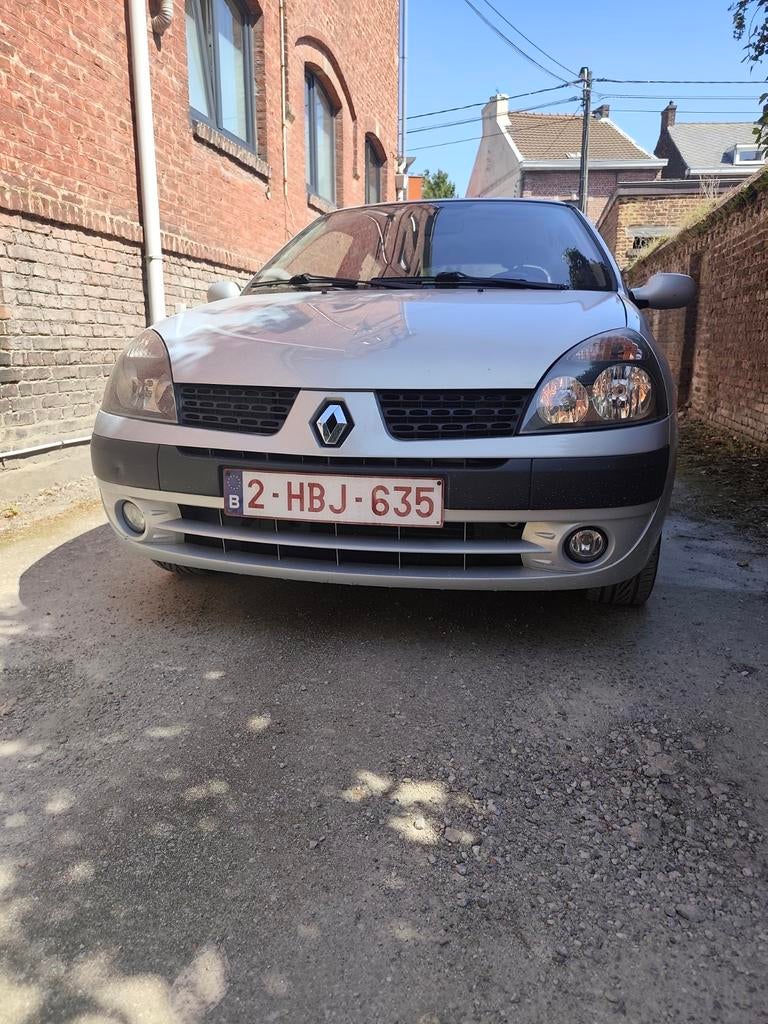 Renault clio fasse 2   cyl12 essance 16v, Autos, Renault, Achat, Particulier, Ordinateur de bord, Électrique