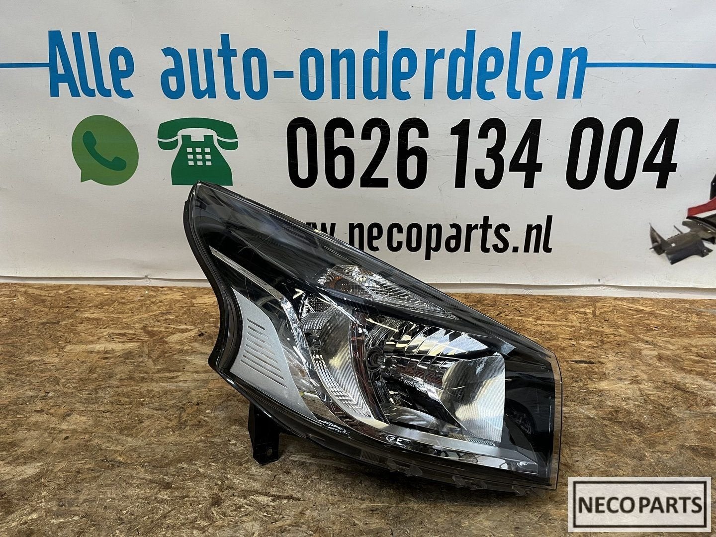 RENAULT TRAFIC OPEL VIVARO KOPLAMP ORGINEEL 260105469, Gebruikt, -, Renault, -