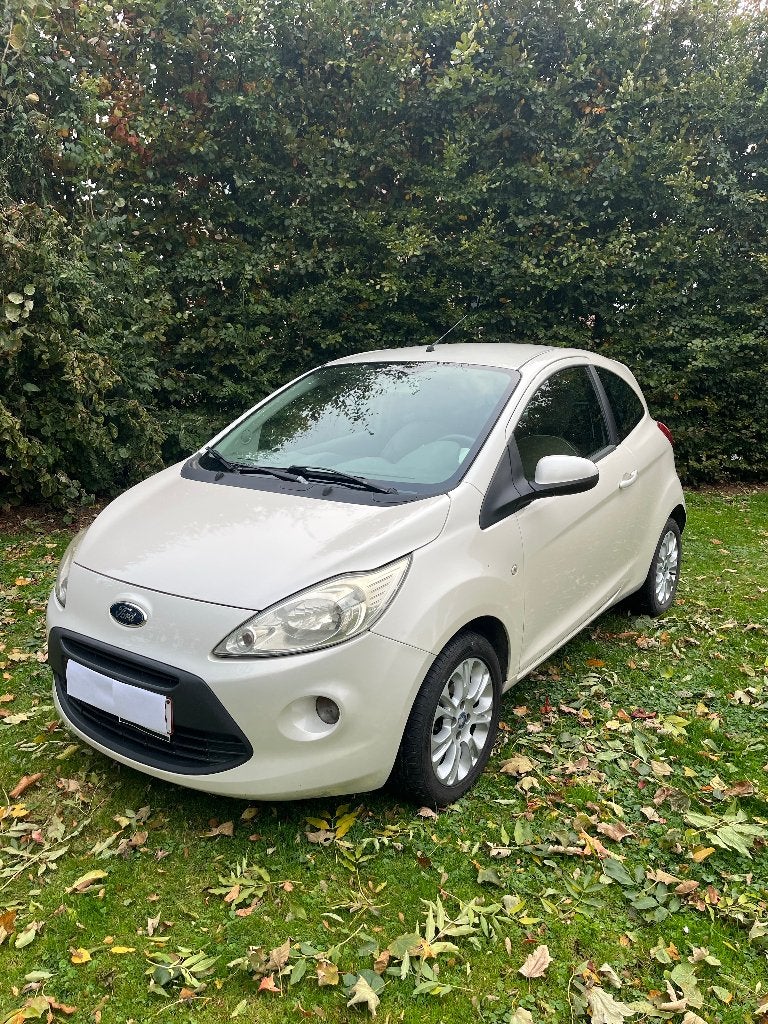 ford ka 2009 diesel leeder 1500€ 194215km zomer/winterband, Auto's, Voorwielaandrijving, 4 zetels, Beige, 4 cilinders