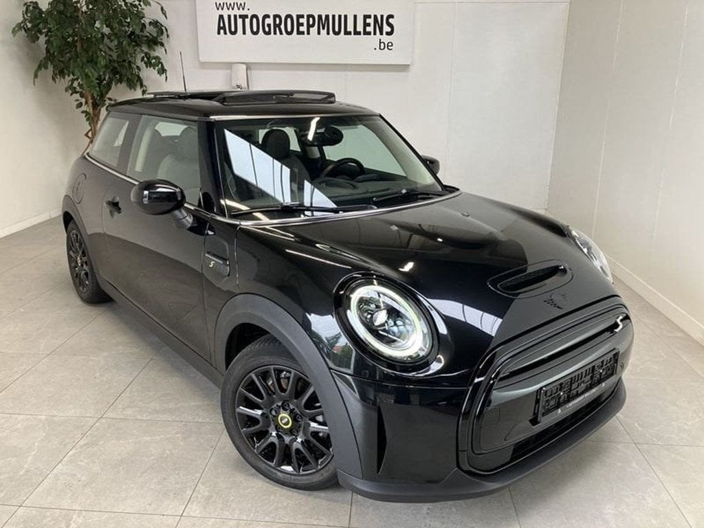 MINI Mini Electric SE 218 pk, Automaat, 4 zetels, https://public.car-pass.be/vhr/8ddf853b-63bf-4d66-8cdc-cbd1f4d8058e, 161 kW