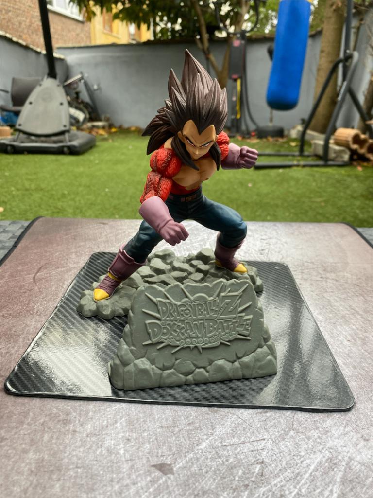 Figurine Vegeta SS4, Enlèvement